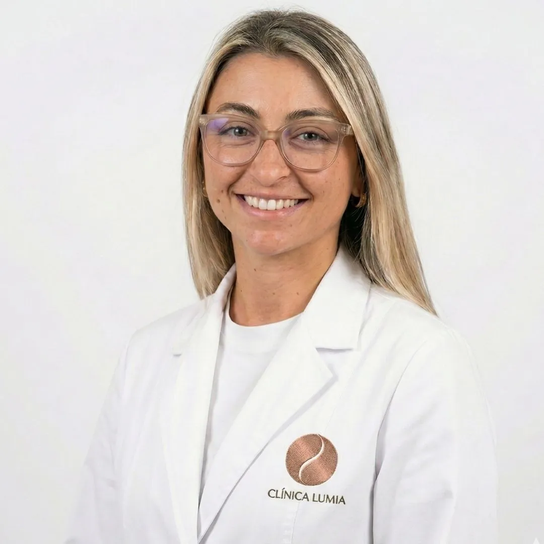 Dra. Antonella López - Cirujana Plástica y Microcirujana